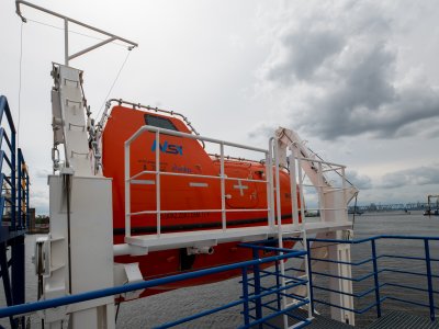 żuraw do łodzi ratunkowej